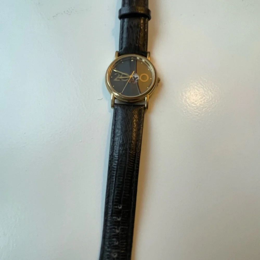 The Disney Catalog, 2000 Wrist Watch, Mickey‎ Mouse